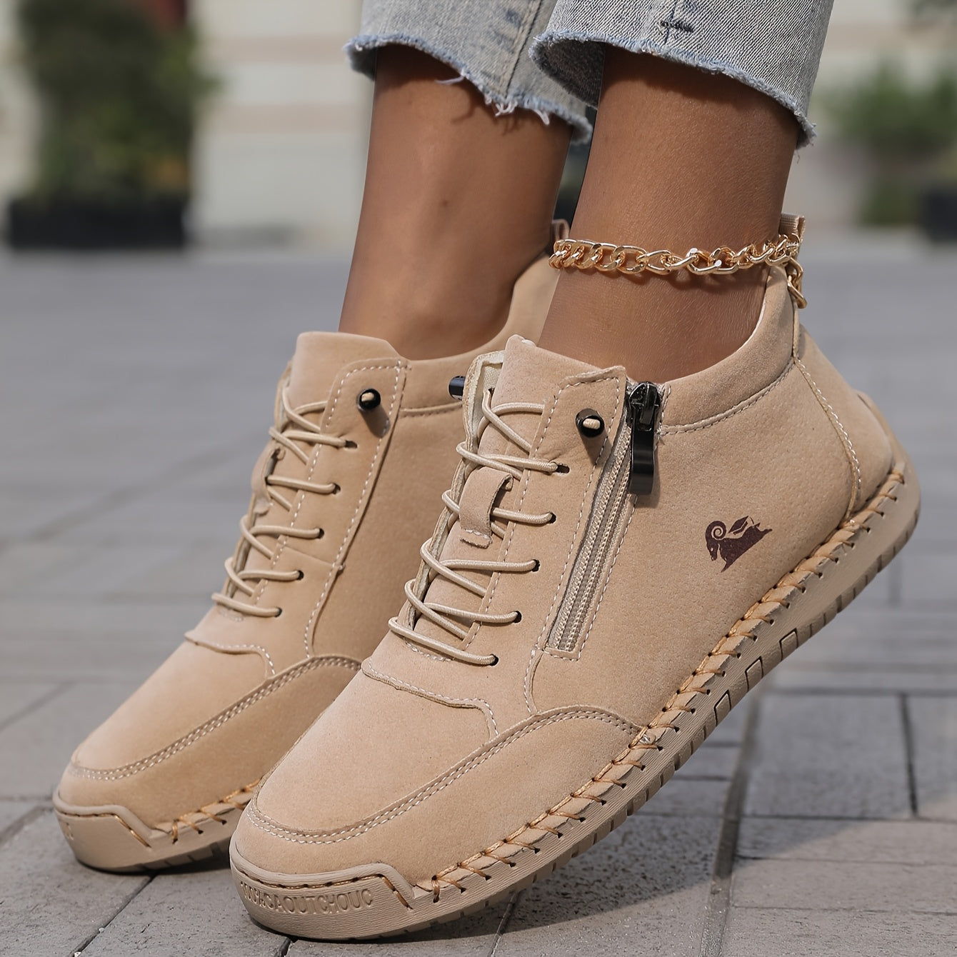 STELLA | Sneakers with ergonomic support sole
