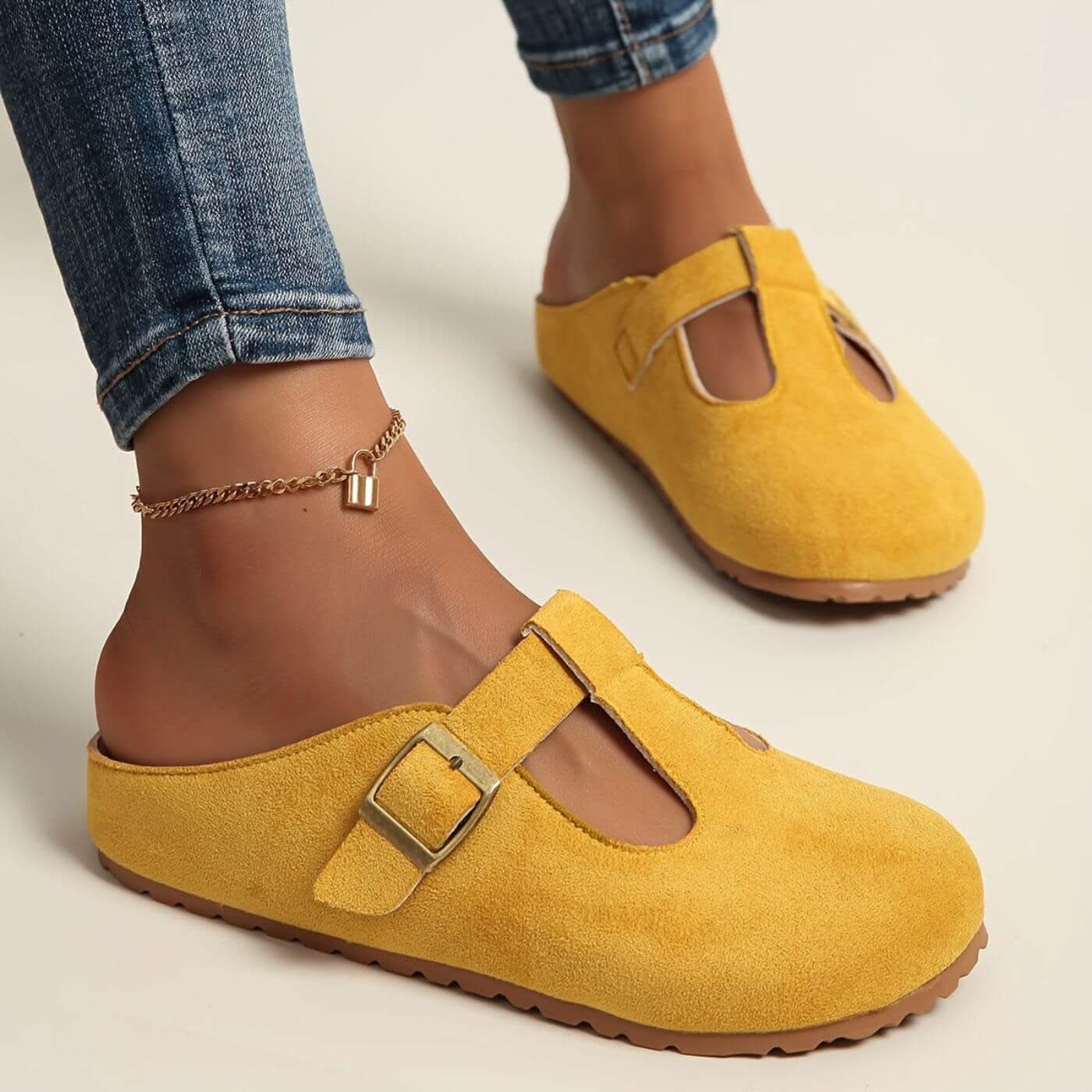 CLARA | Clogs with streamlined comfort design
