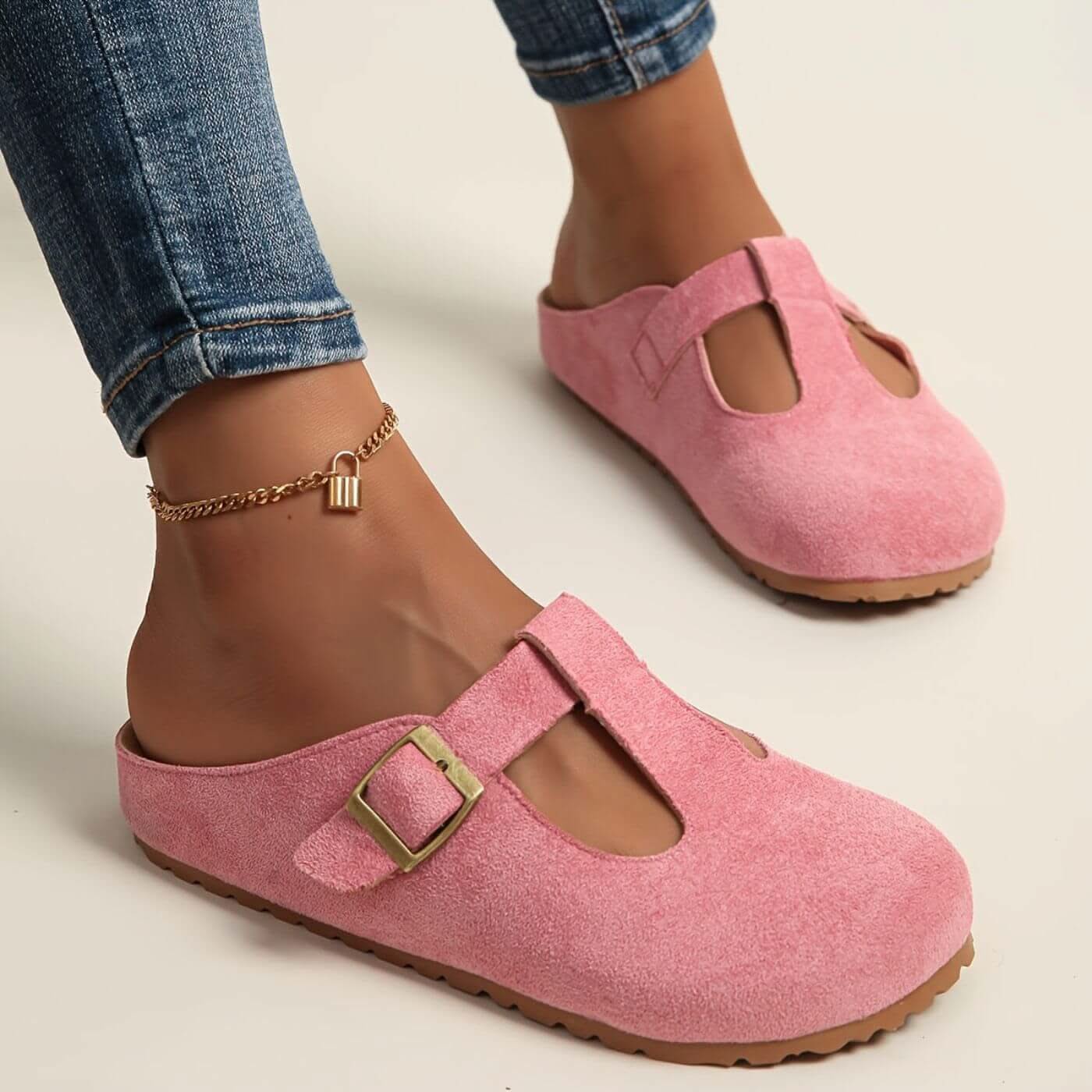 CLARA | Clogs with streamlined comfort design