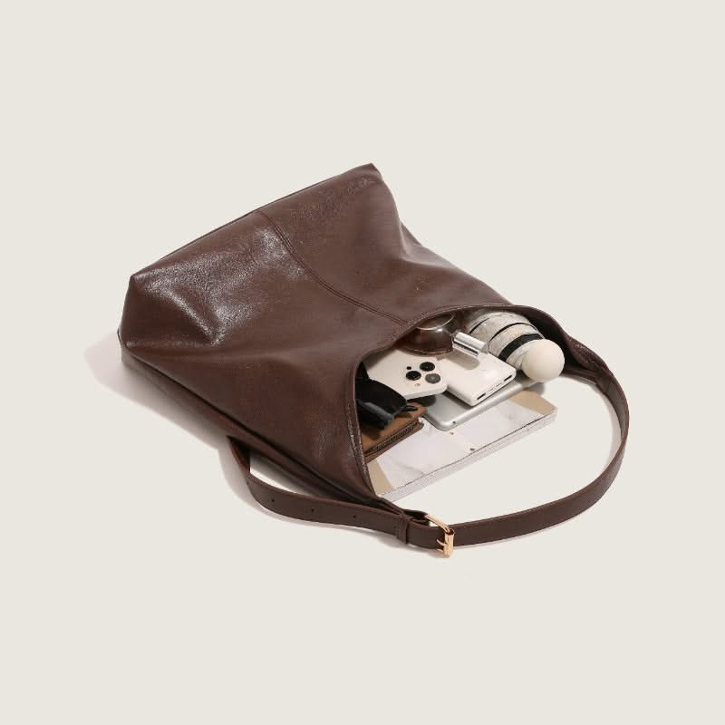 EVIE | Slouch bag with adjustable strap