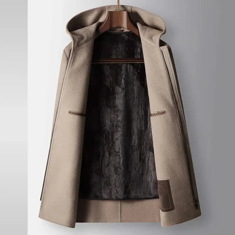 CALEB | Hooded coat in wool