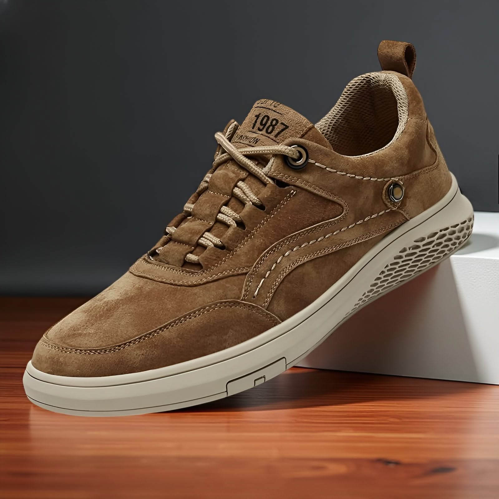 COLTON | Sneaker with suede upper