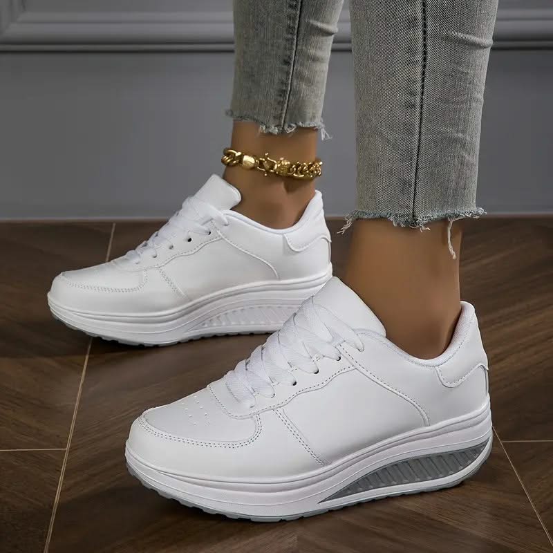 CHLOE | Platform lace-up sneakers