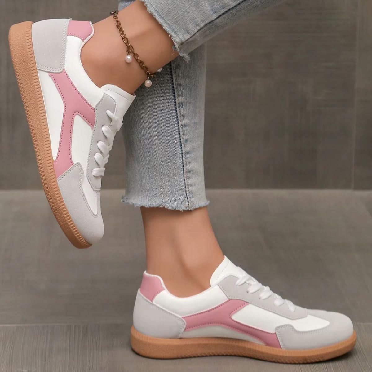 CELESSE | Sneakers with gum sole
