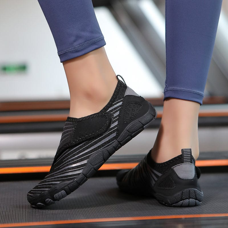 SOLYN | Slip-on sports shoe with ribbed detailing