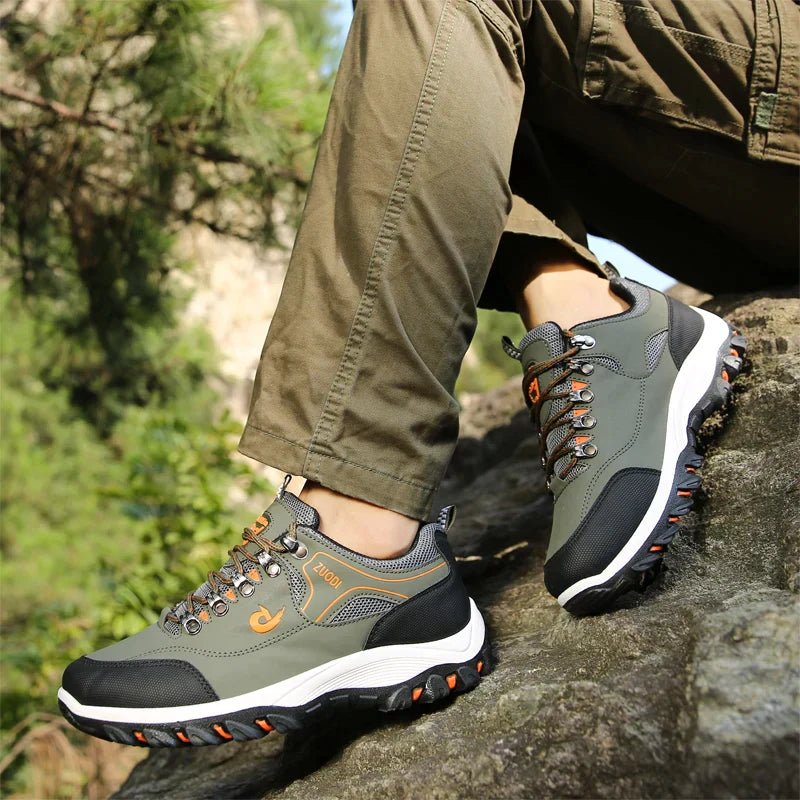 IAN | Orthopedic walking shoe with arch support