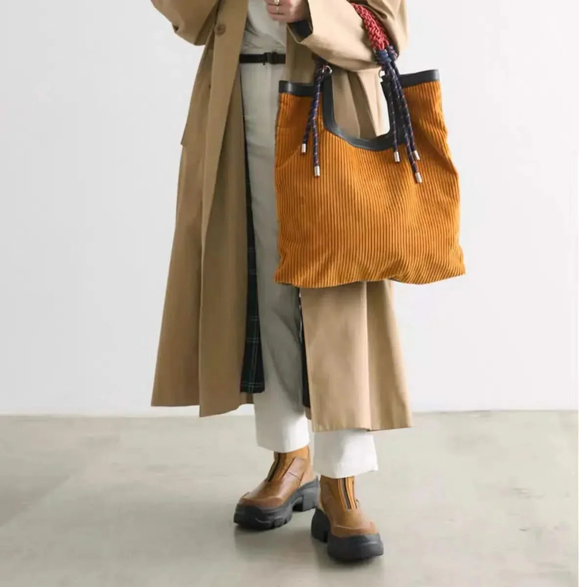 HARRISON | Tote bag with corduroy texture