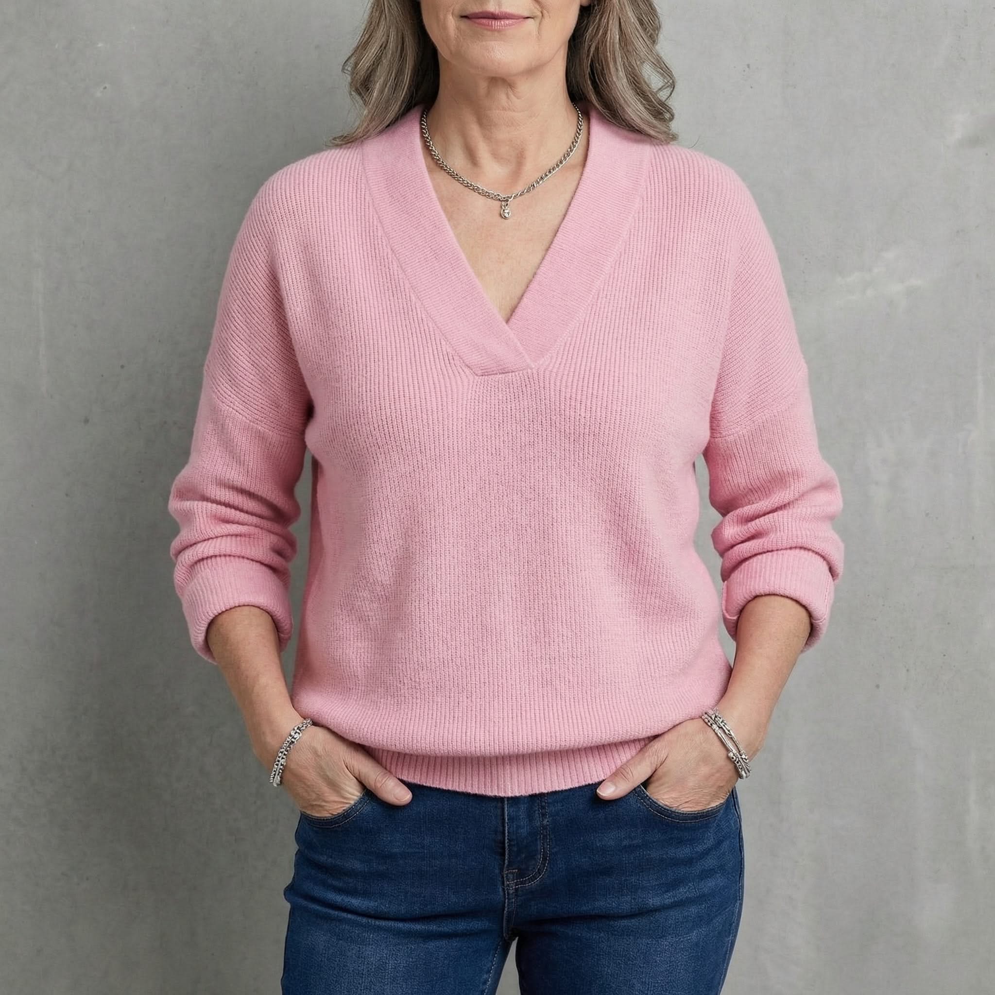 ROSEMERE | Relaxed knit with V-neckline